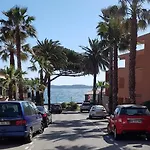 Ideal : Et Centre A 2 Pas +un Garage Sainte-Maxime