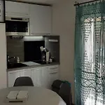 Appartement Ideal : Et Centre A 2 Pas +un Garage *