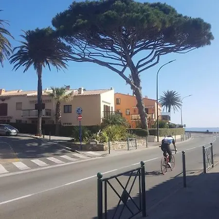 Ideal : Et Centre A 2 Pas +un Garage Sainte-Maxime