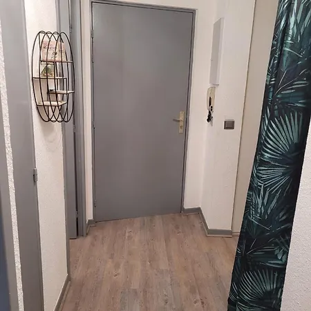 Ideal : Et Centre A 2 Pas +un Garage Σαιντ-Μαξίμ